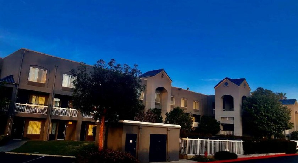 SureStay Hotel by Best Western Ontario Airport